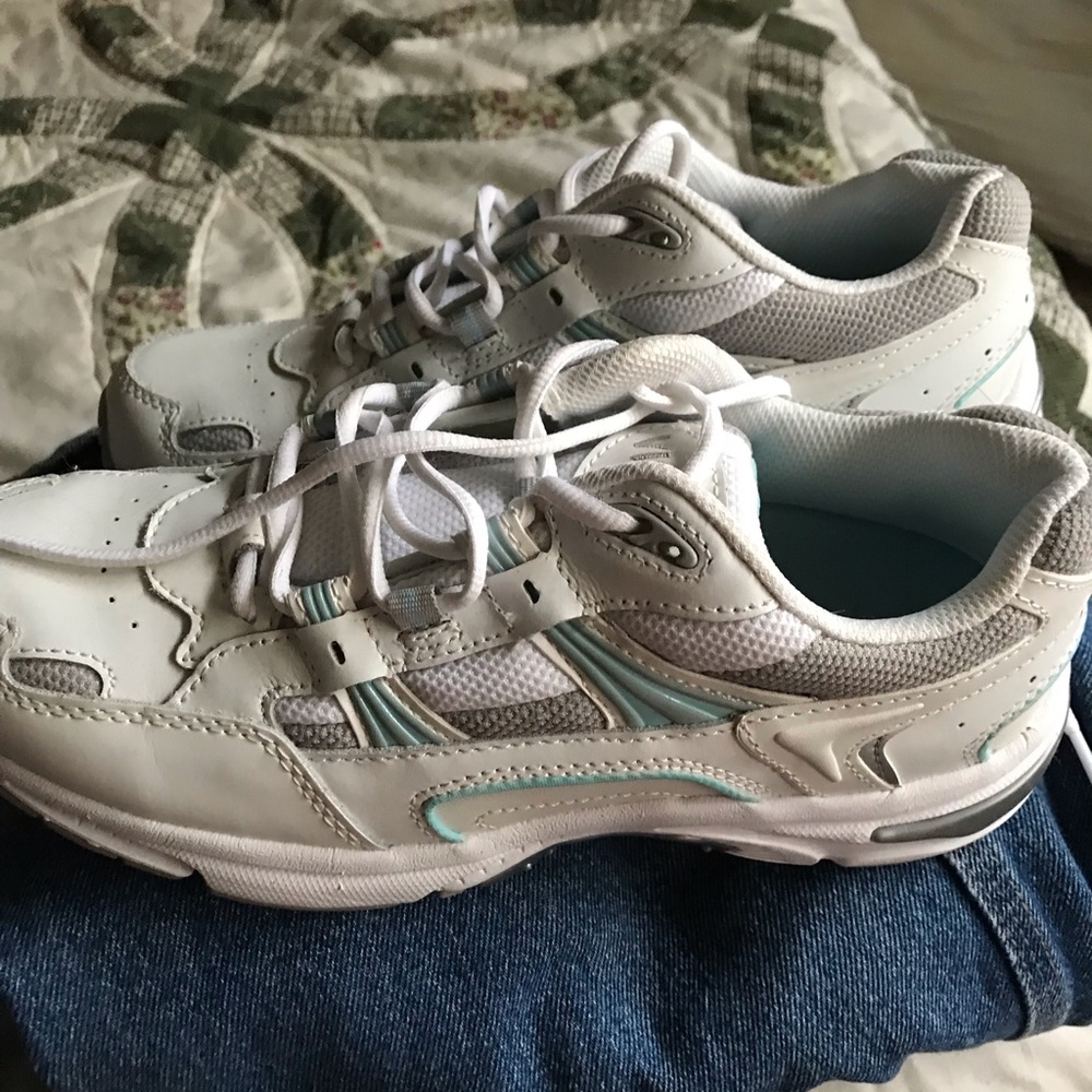 Vionic Walking Shoes